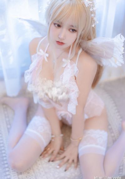 不扣钮的女孩_视频网址大全